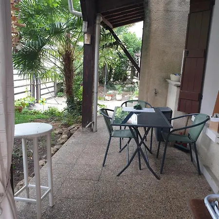 Guest house La Demeure *